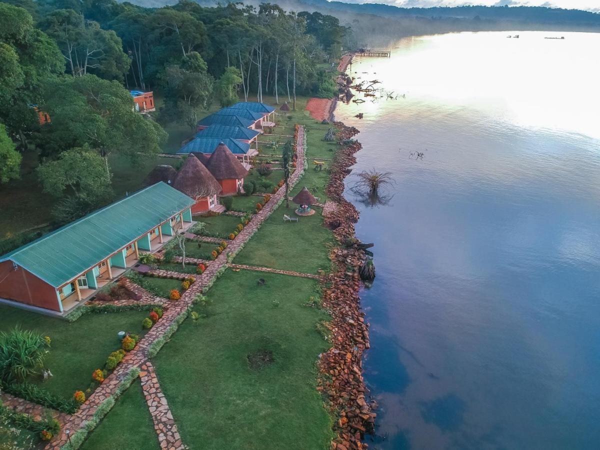 Mirembe Resort Beach Hotel Kalangala Exterior foto