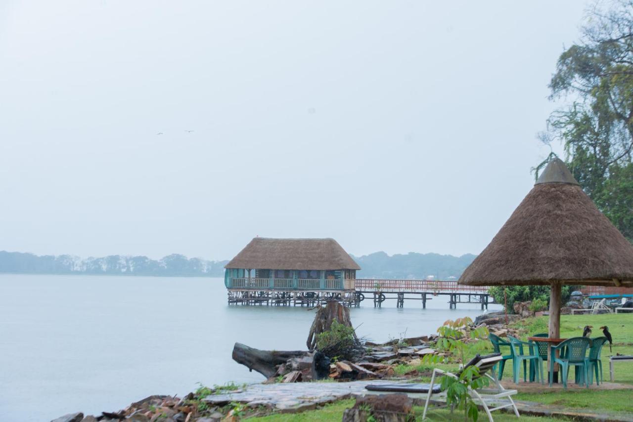 Mirembe Resort Beach Hotel Kalangala Exterior foto