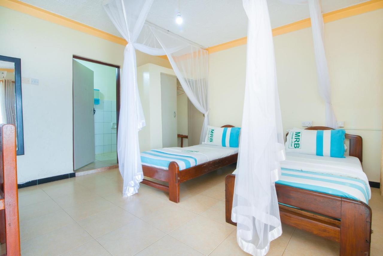 Mirembe Resort Beach Hotel Kalangala Exterior foto