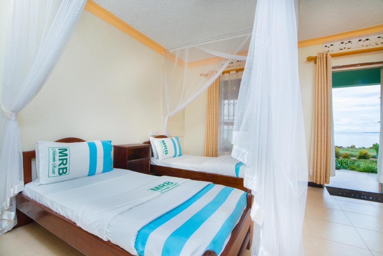Mirembe Resort Beach Hotel Kalangala Exterior foto