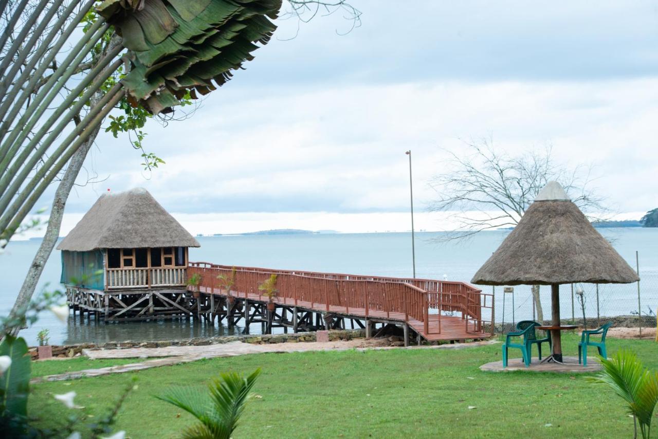 Mirembe Resort Beach Hotel Kalangala Exterior foto