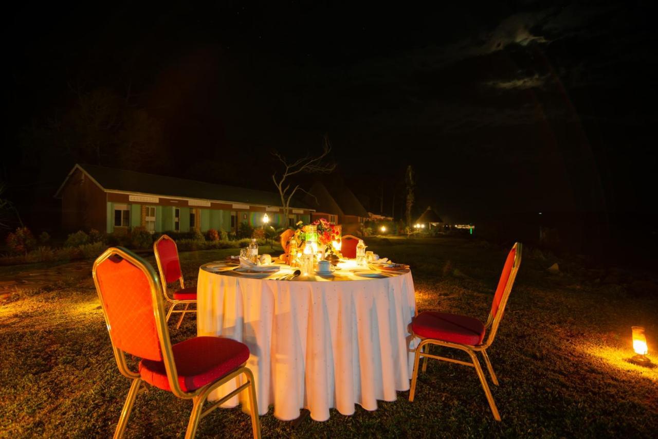 Mirembe Resort Beach Hotel Kalangala Exterior foto