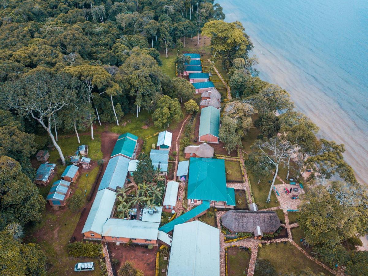 Mirembe Resort Beach Hotel Kalangala Exterior foto